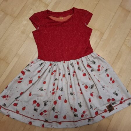 Erdbeermäuschen Kleid